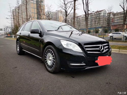誠心出售個人2011年奔馳R500頂配私家車，商家勿擾