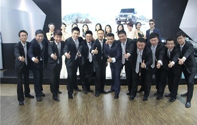 青島三合奔馳汽車春季車展精彩回顧 豪華盛宴，智啟未來(lái)